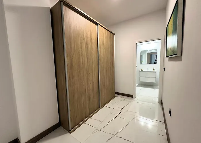 Διαμέρισμα Ds Ziryab 5 *